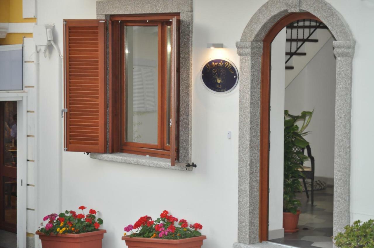 Suites De Mar Santa Teresa Gallura Buitenkant foto
