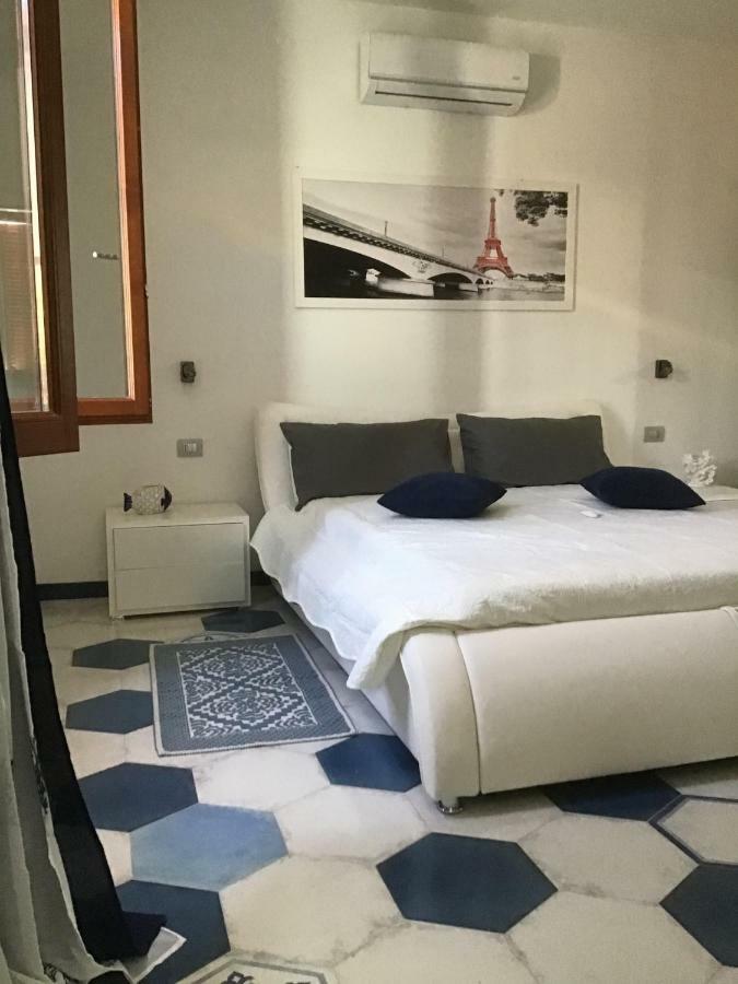 Suites De Mar Santa Teresa Gallura Buitenkant foto