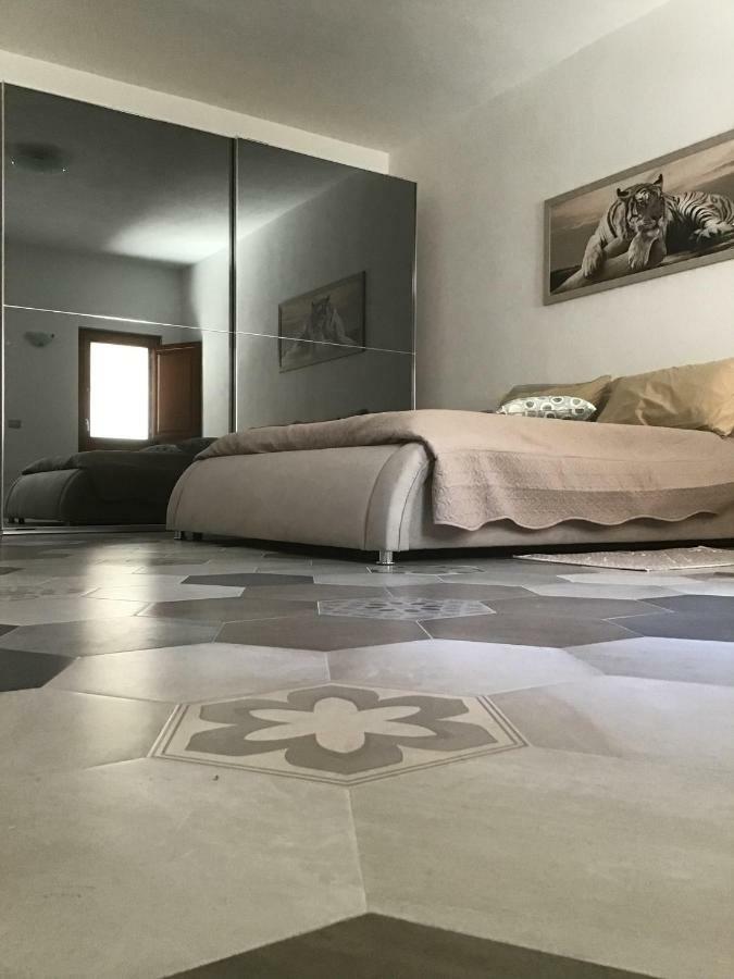 Suites De Mar Santa Teresa Gallura Buitenkant foto