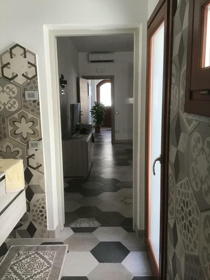 Suites De Mar Santa Teresa Gallura Buitenkant foto